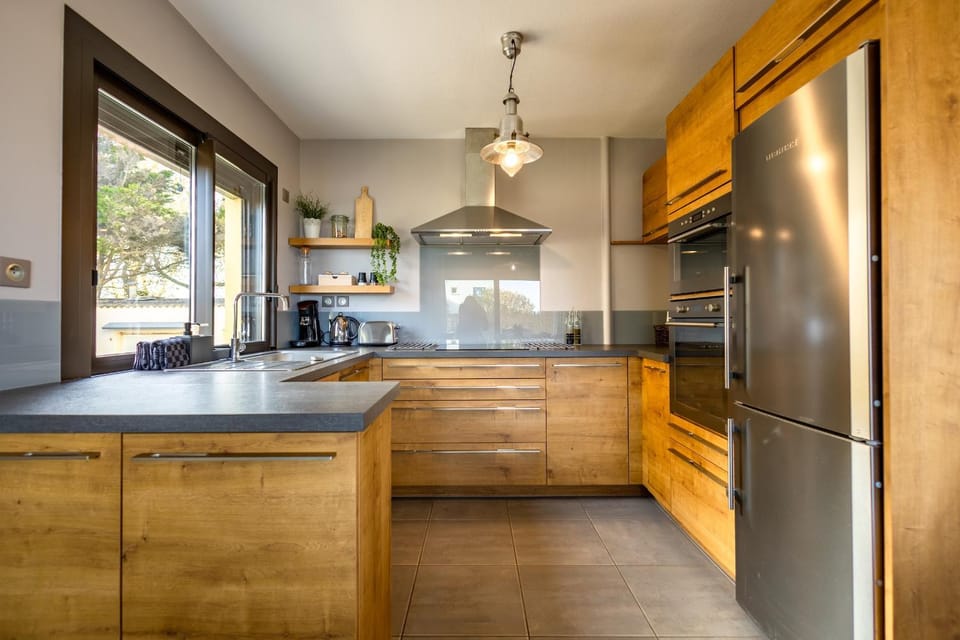 Kitchen or kitchenette, dishwasher, oven, stove, kitchen