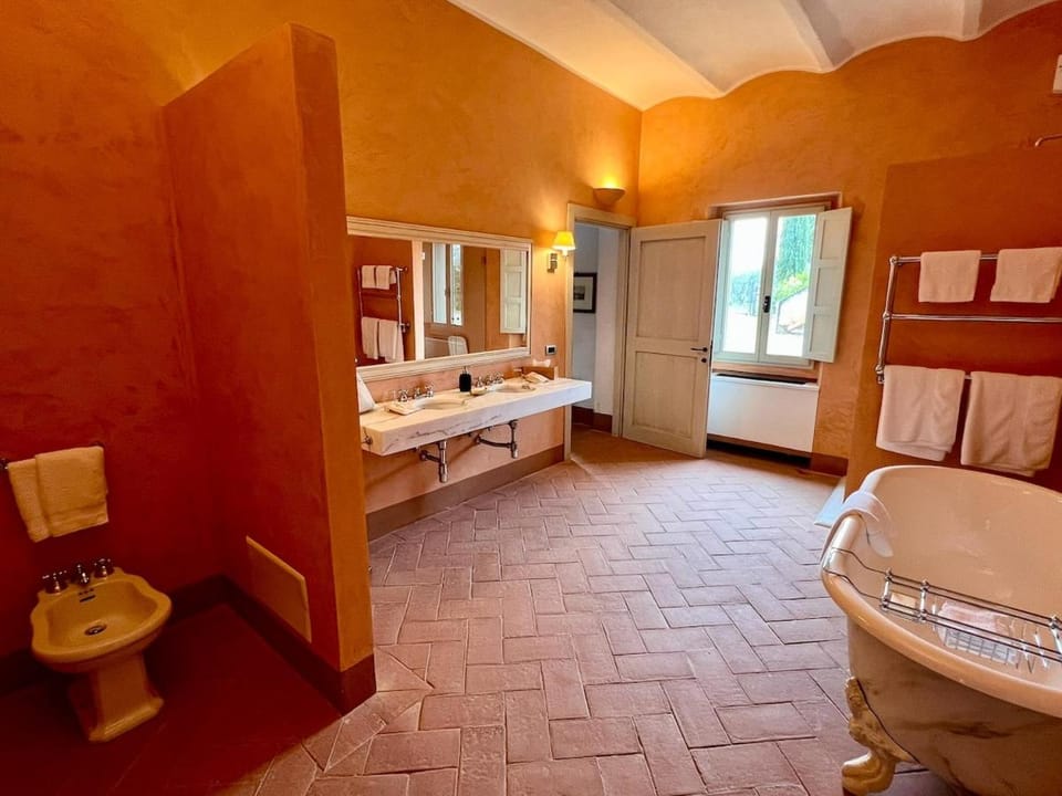 Il Senatore - Chianti Villa & Pool Villa in Tuscany