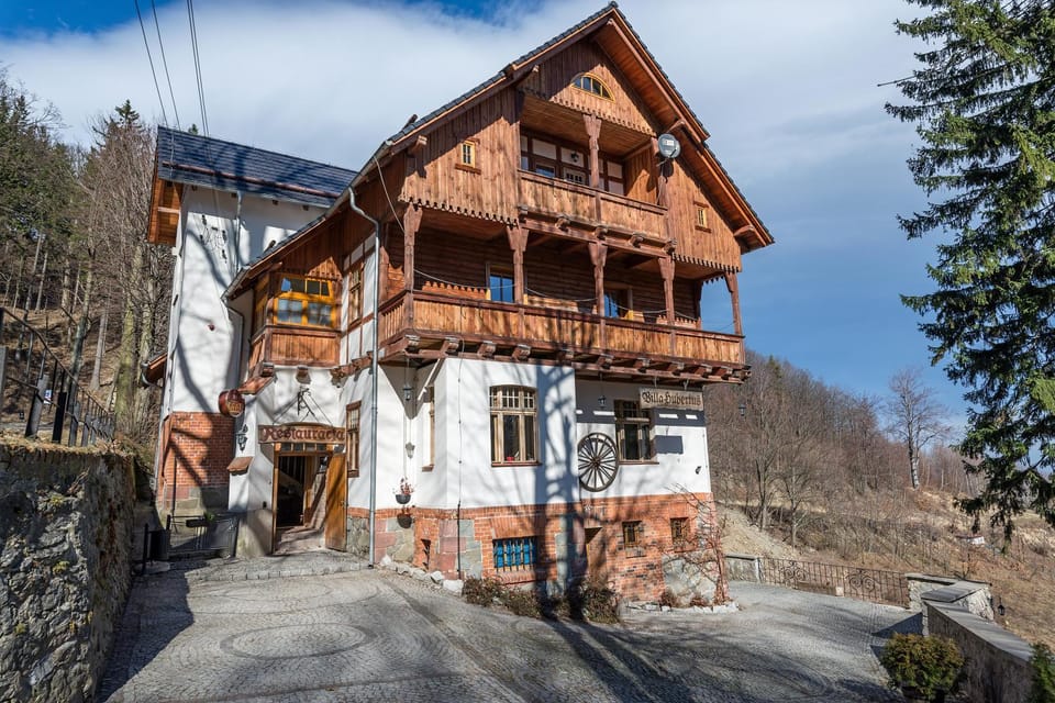 Villa Hubertus Bed and Breakfast in Lower Silesian Voivodeship