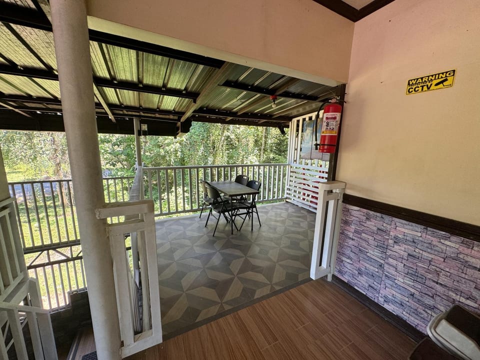 Nazarene Apartelle -R5 Bed and Breakfast in Island Garden City of Samal