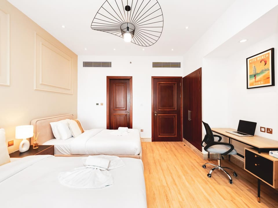 New Fairmont Residence with private beach on PalmJumeirah Apartment in Dubai