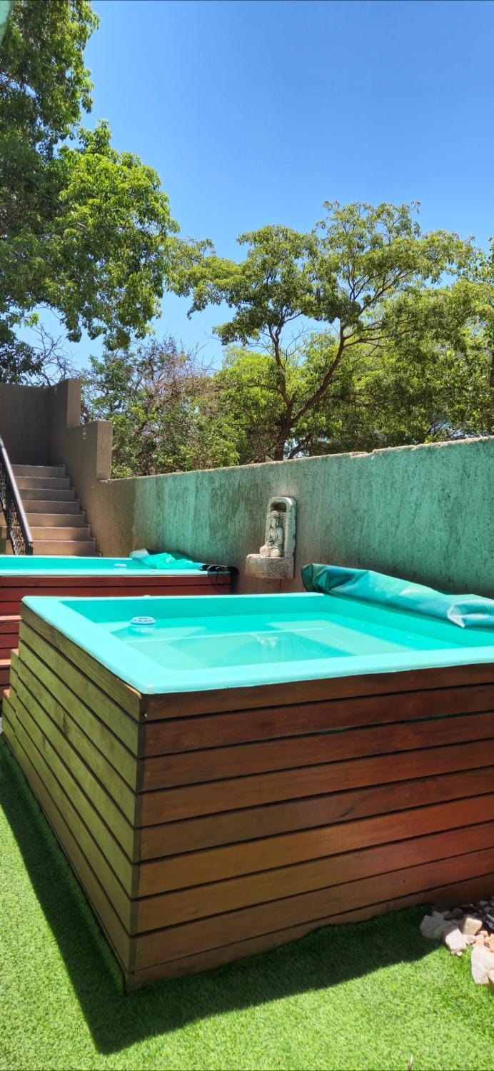 Day, Garden, Swimming pool