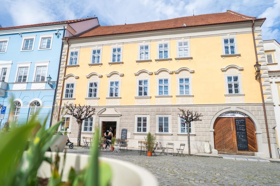 Property building, Day