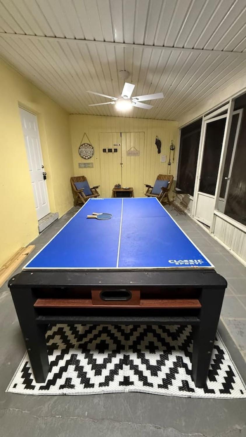 Table tennis