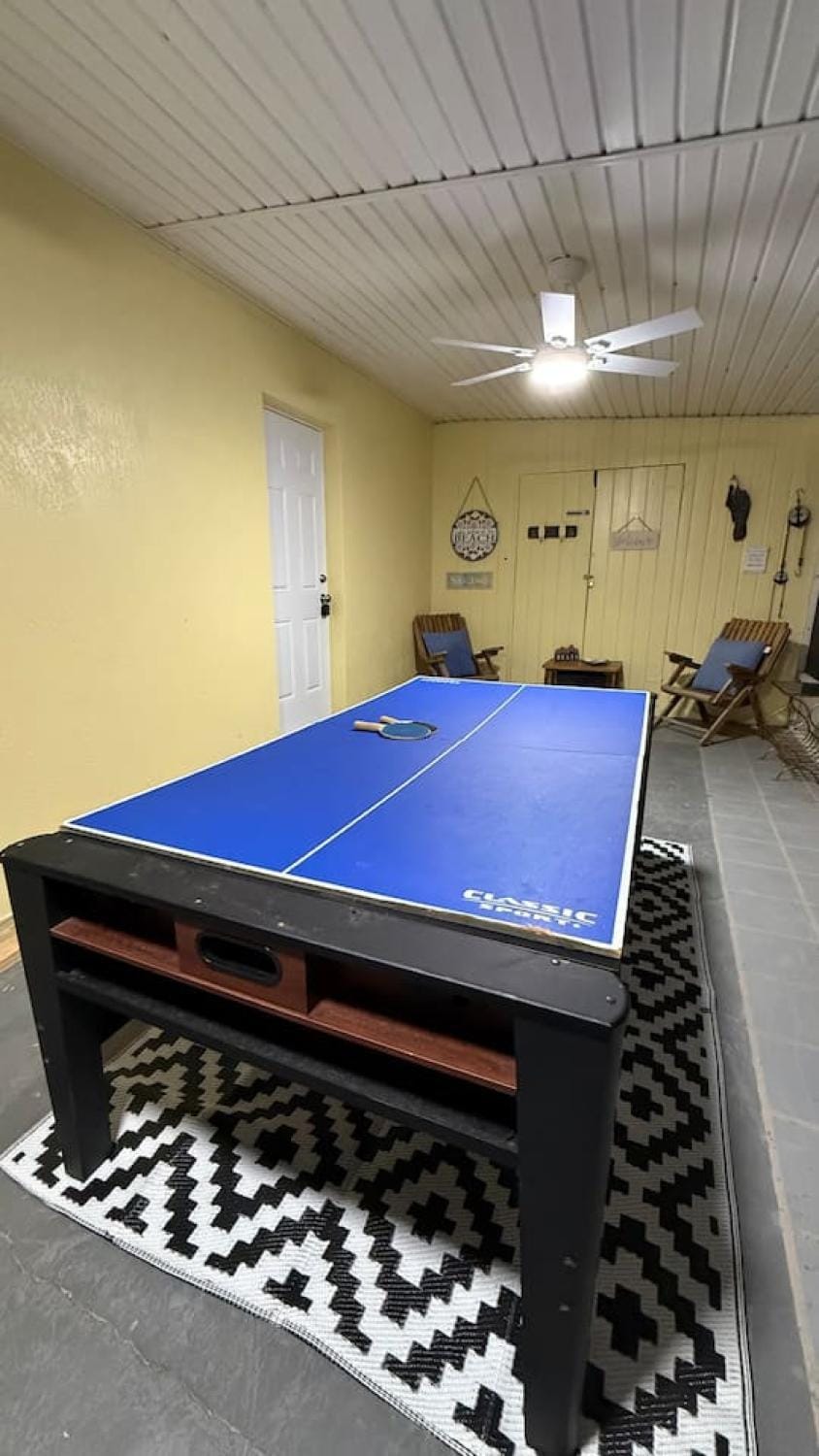 Table tennis