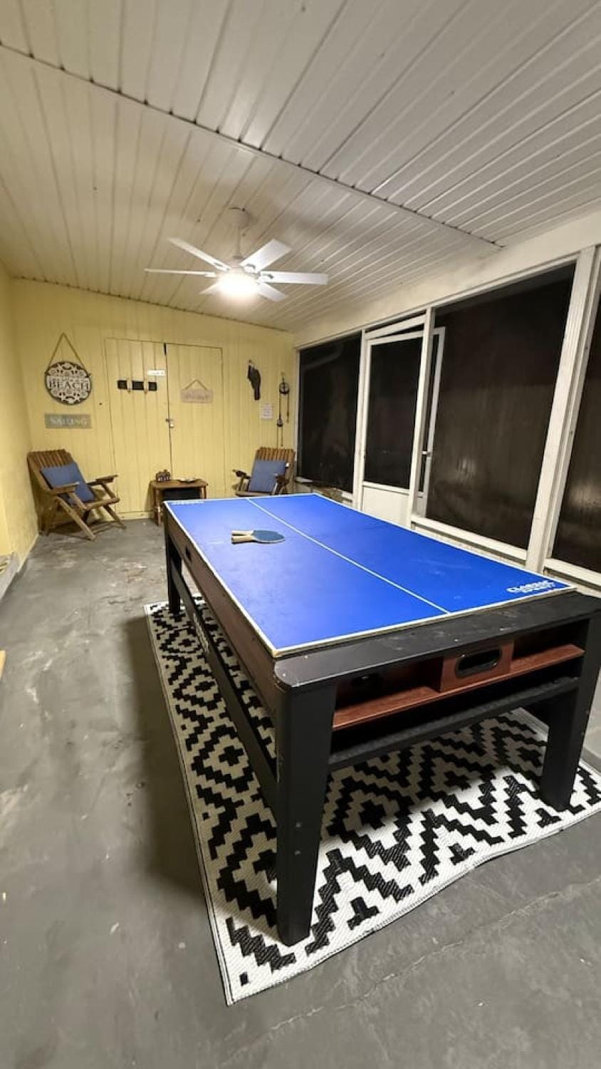 Table tennis