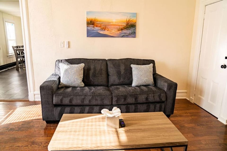 One Bed Retreat in Long Branch Apartment in Long Branch