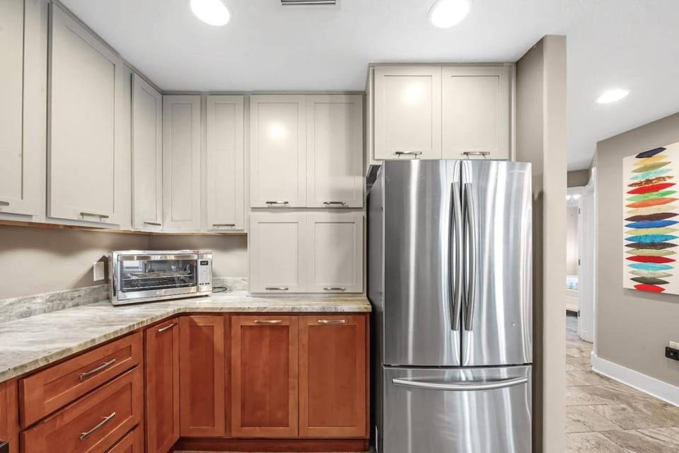 The Whale Rider with ocean views Apartment in West Beach