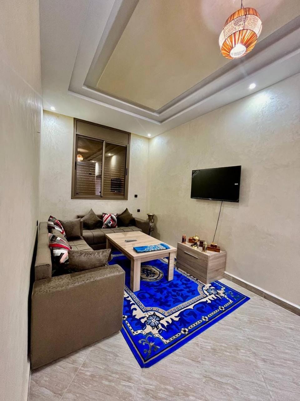 TV and multimedia, Living room, Photo of the whole room, Seating area, Evening entertainment