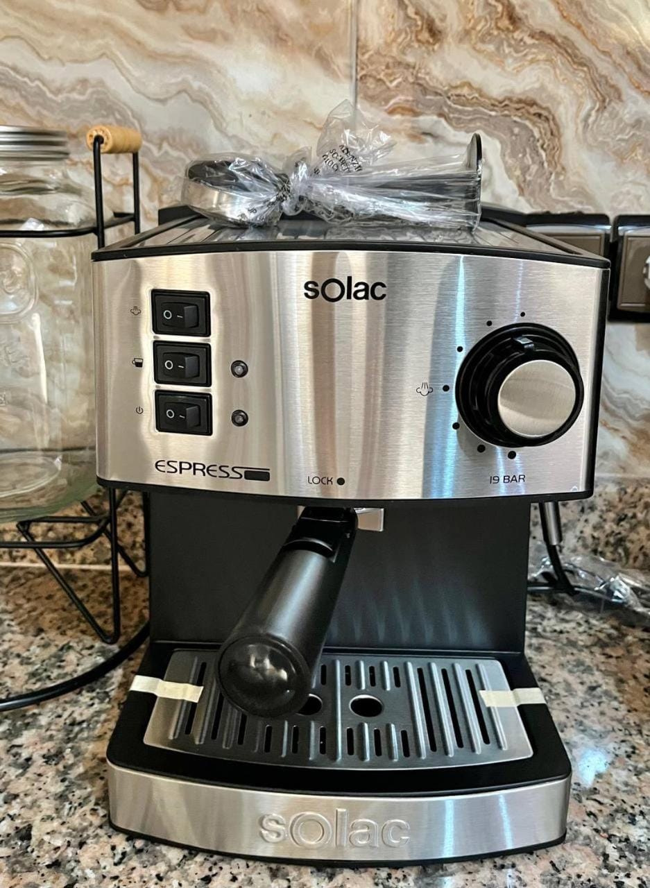 Coffee/tea facilities, Kitchen or kitchenette