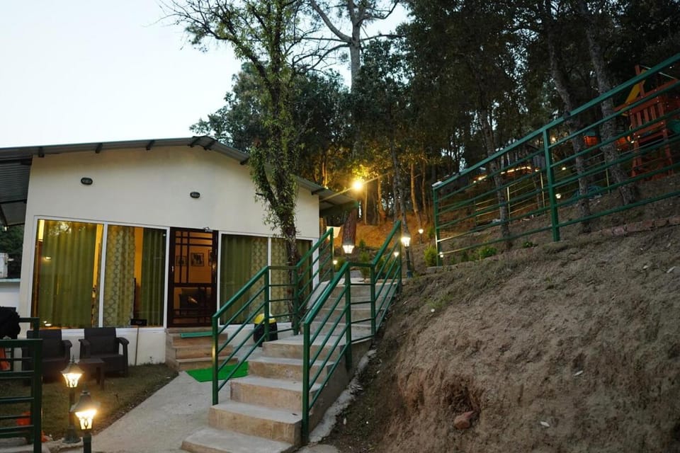Serene1 BR Cottage in Majkhali w Heated Pool Tarumarg E House in Uttarakhand