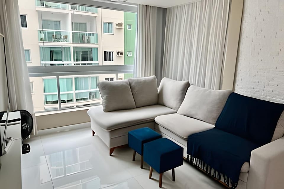 T501 - Apto Novo Ar cond Cama Queen Vaga Apartment in Vitoria
