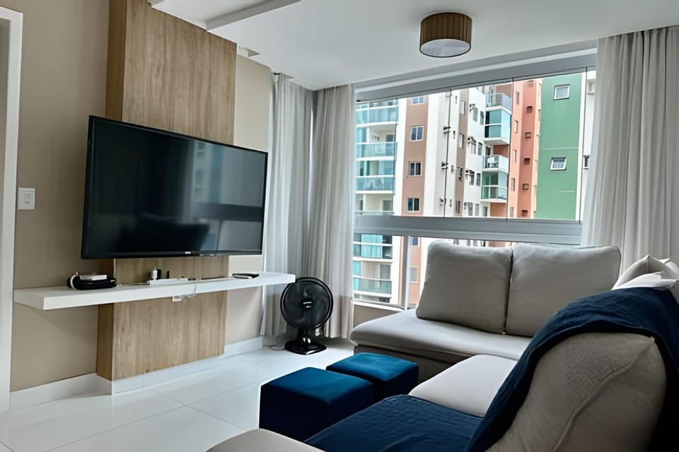 T501 - Apto Novo Ar cond Cama Queen Vaga Apartment in Vitoria
