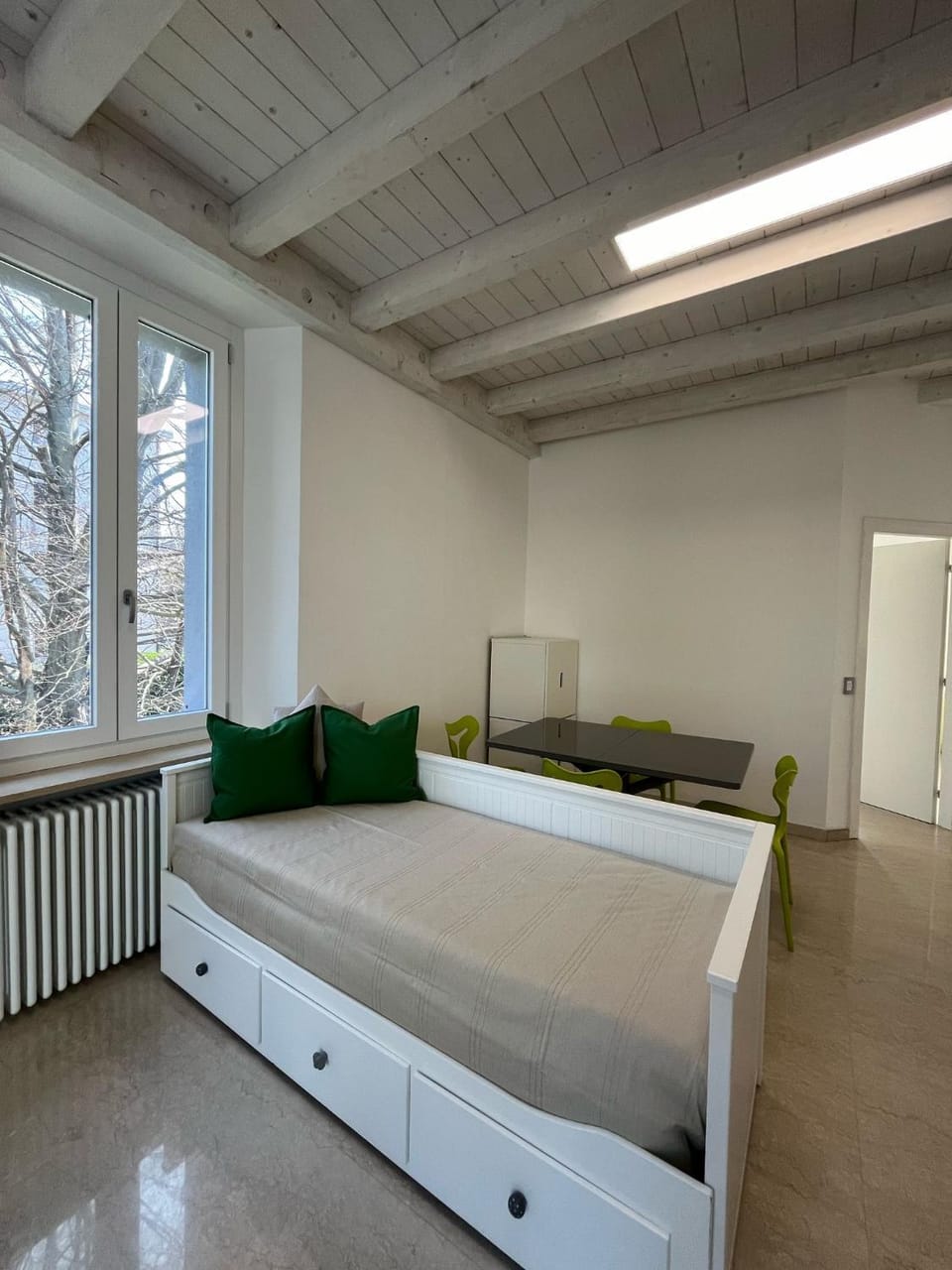 Red Leaf House in Como