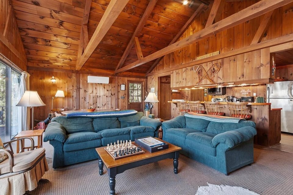 Lakeside Getaway - Lake Access & Firepit House in Wolfeboro