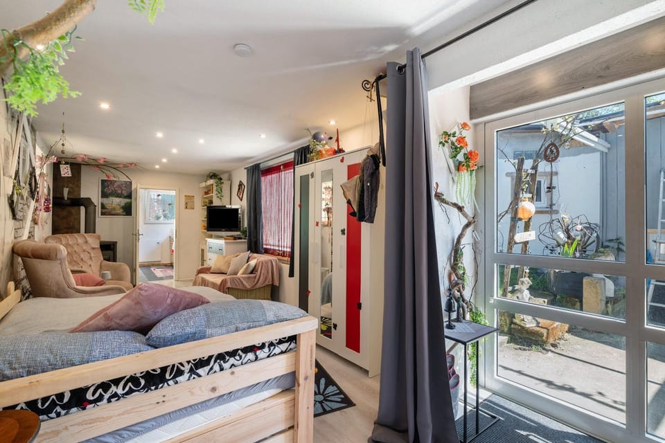 Property building, Living room, Bedroom