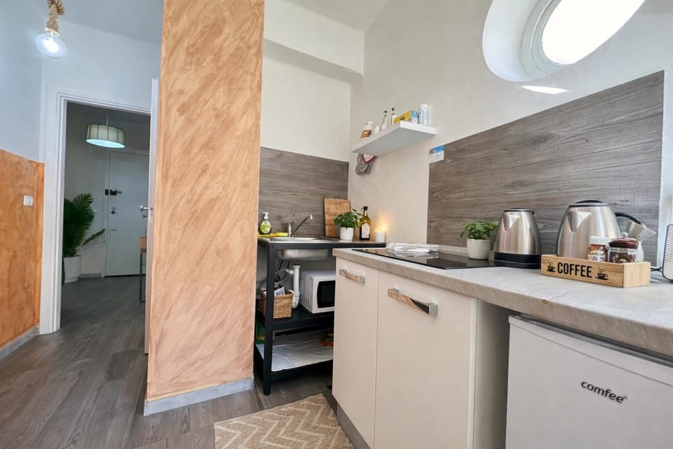 Coffee/tea facilities, Kitchen or kitchenette, pet friendly, stove