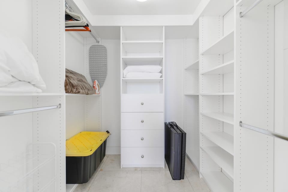 Bedroom, wardrobe