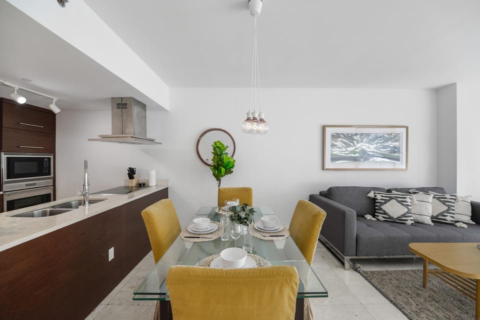 Seating area, Dining area