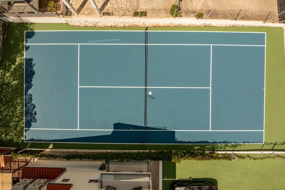 Tennis court