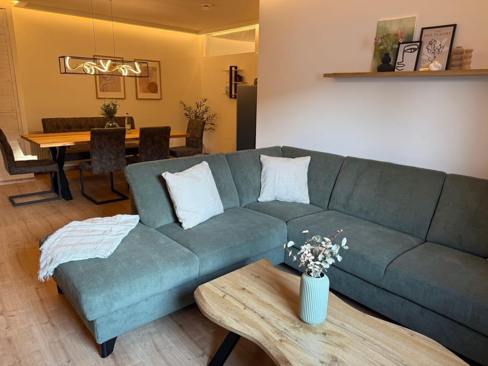 Living room, Seating area, Dining area