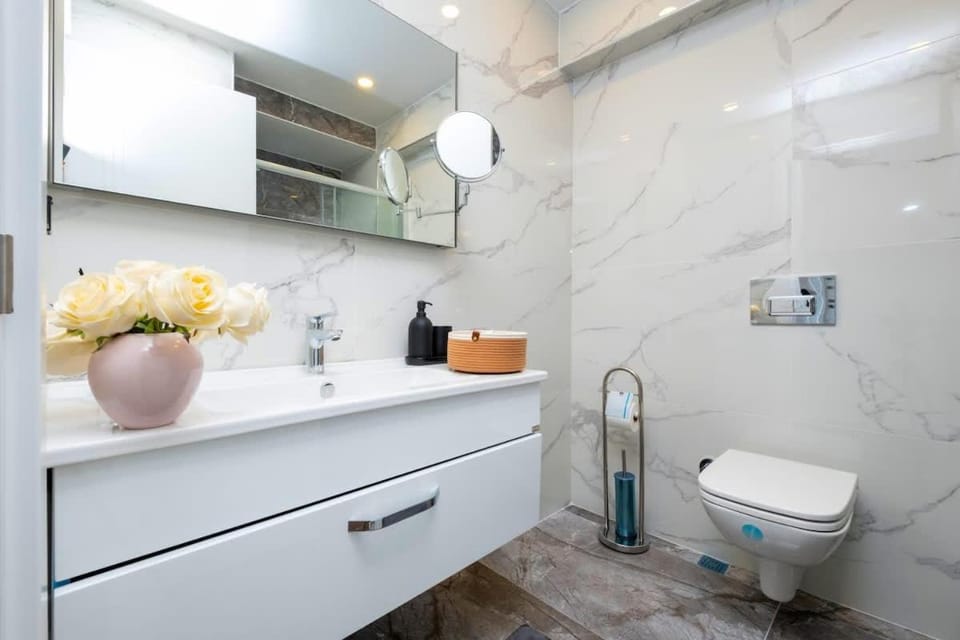 Luxury Stay with Panoramic Bosphorus View Apartment in Istanbul