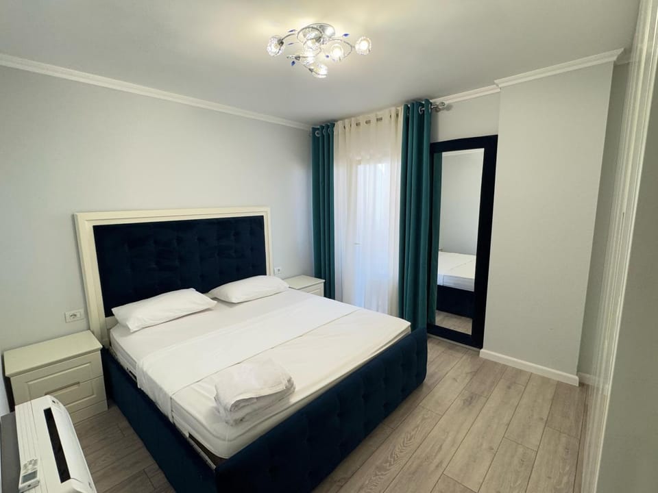 Bedroom, wardrobe