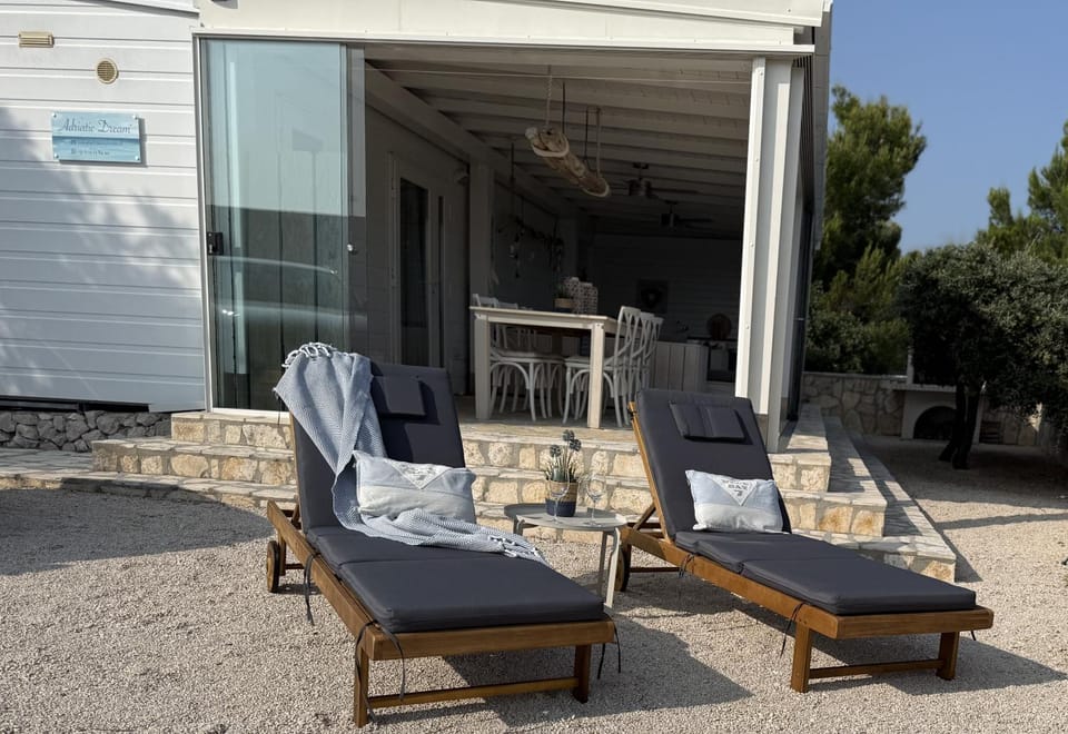 Property building, Patio, sunbed
