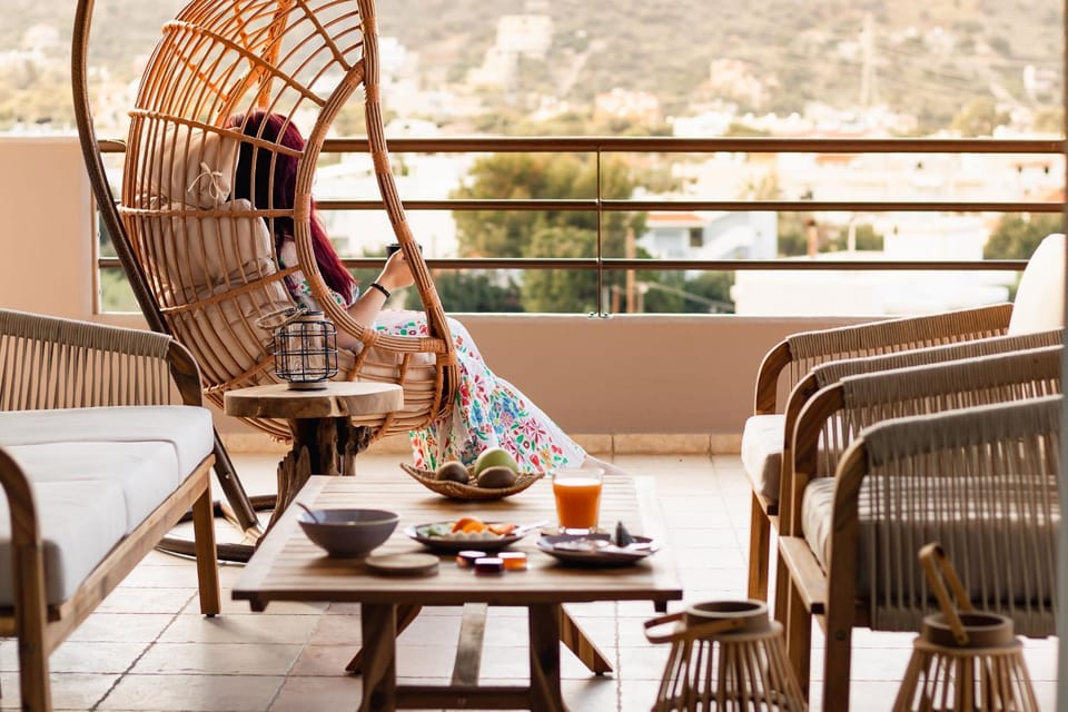 View (from property/room), Balcony/Terrace, City view, Garden view, Landmark view, Mountain view, Sea view, Breakfast, Quiet street view, Inner courtyard view