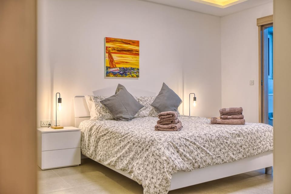 Modern 2-Bedroom Apartment Near the Sea Apartment in Saint Paul's Bay