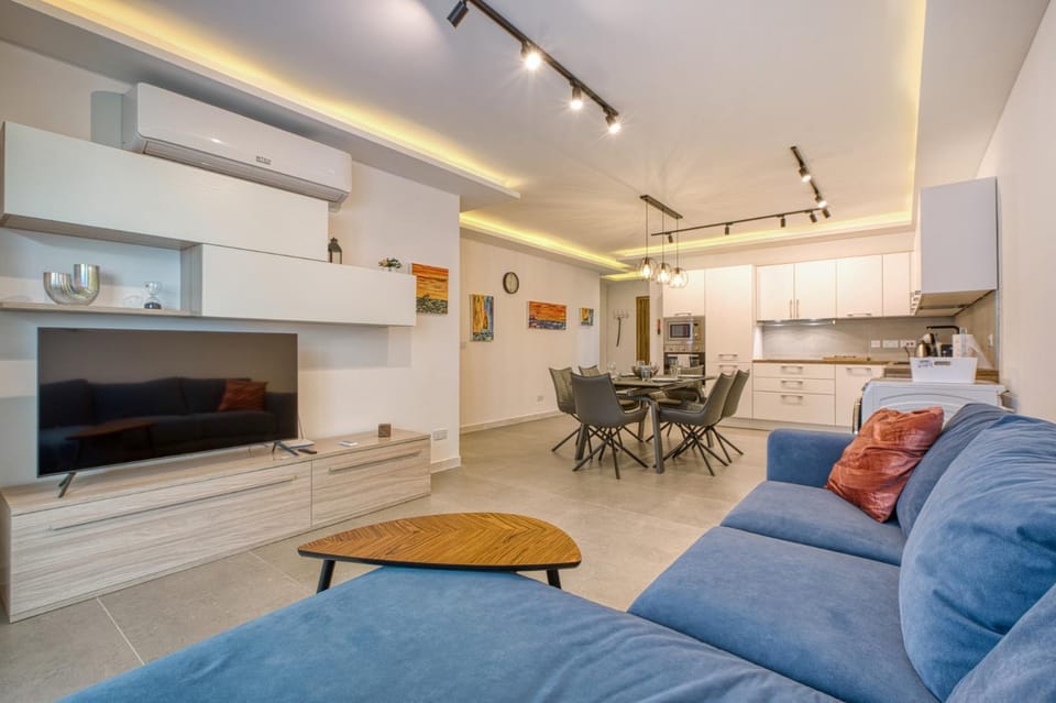 Modern 2-Bedroom Apartment Near the Sea Apartment in Saint Paul's Bay