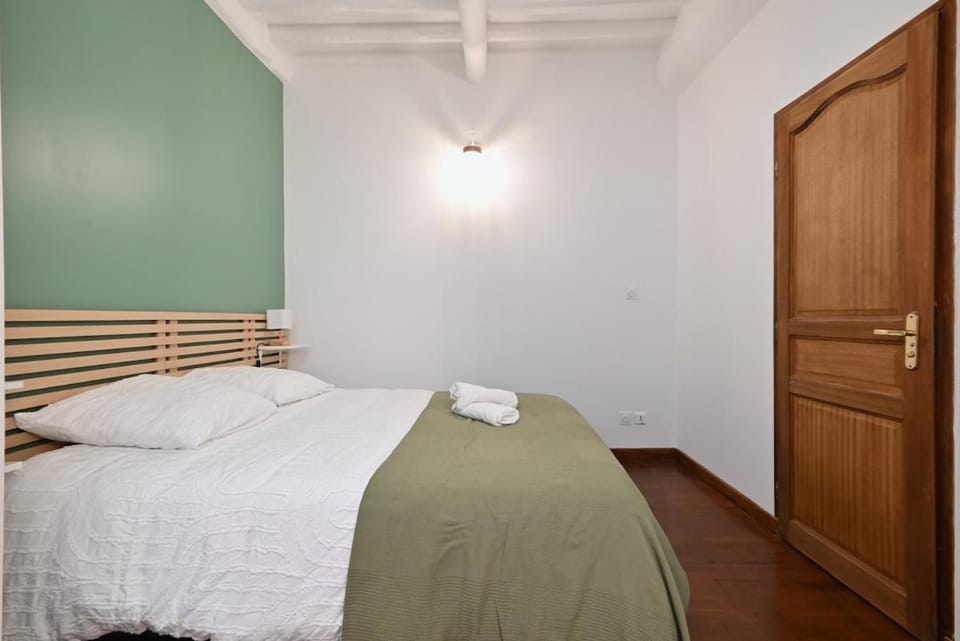 logement classé, entièrement neuf près du port Apartment in La Ciotat