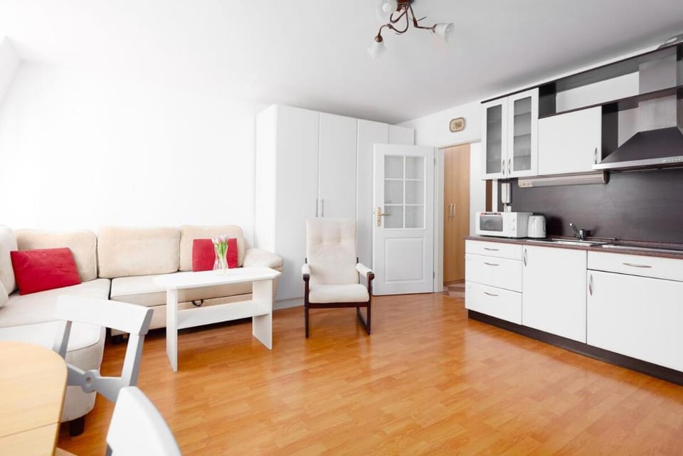 Kitchen or kitchenette, Living room, Seating area