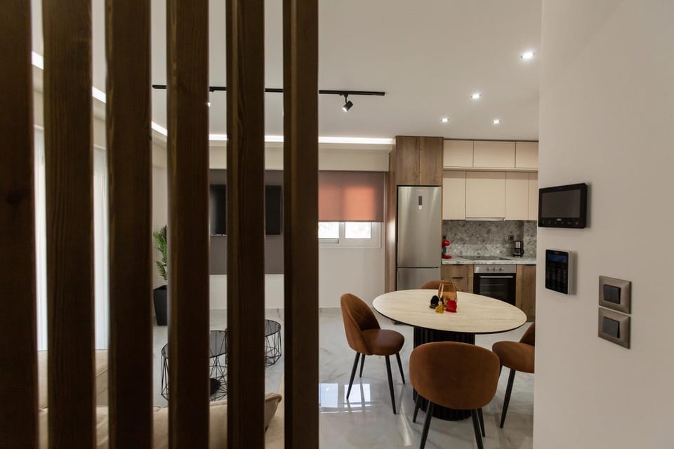 Kitchen or kitchenette, Dining area, oven, stove