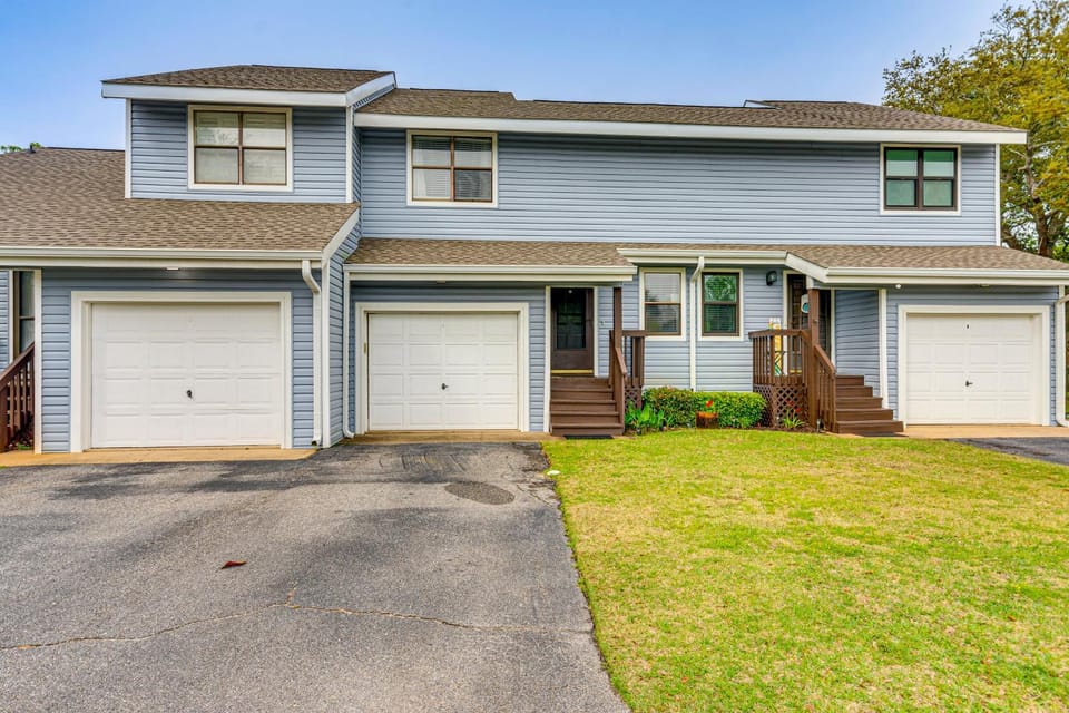 7 Mi to The Wharf: Gem w/ Beach Access House in Orange Beach
