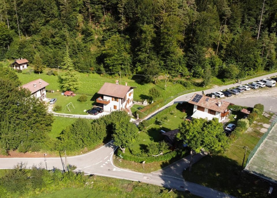 Spring, Day, Neighbourhood, Natural landscape, Bird's eye view