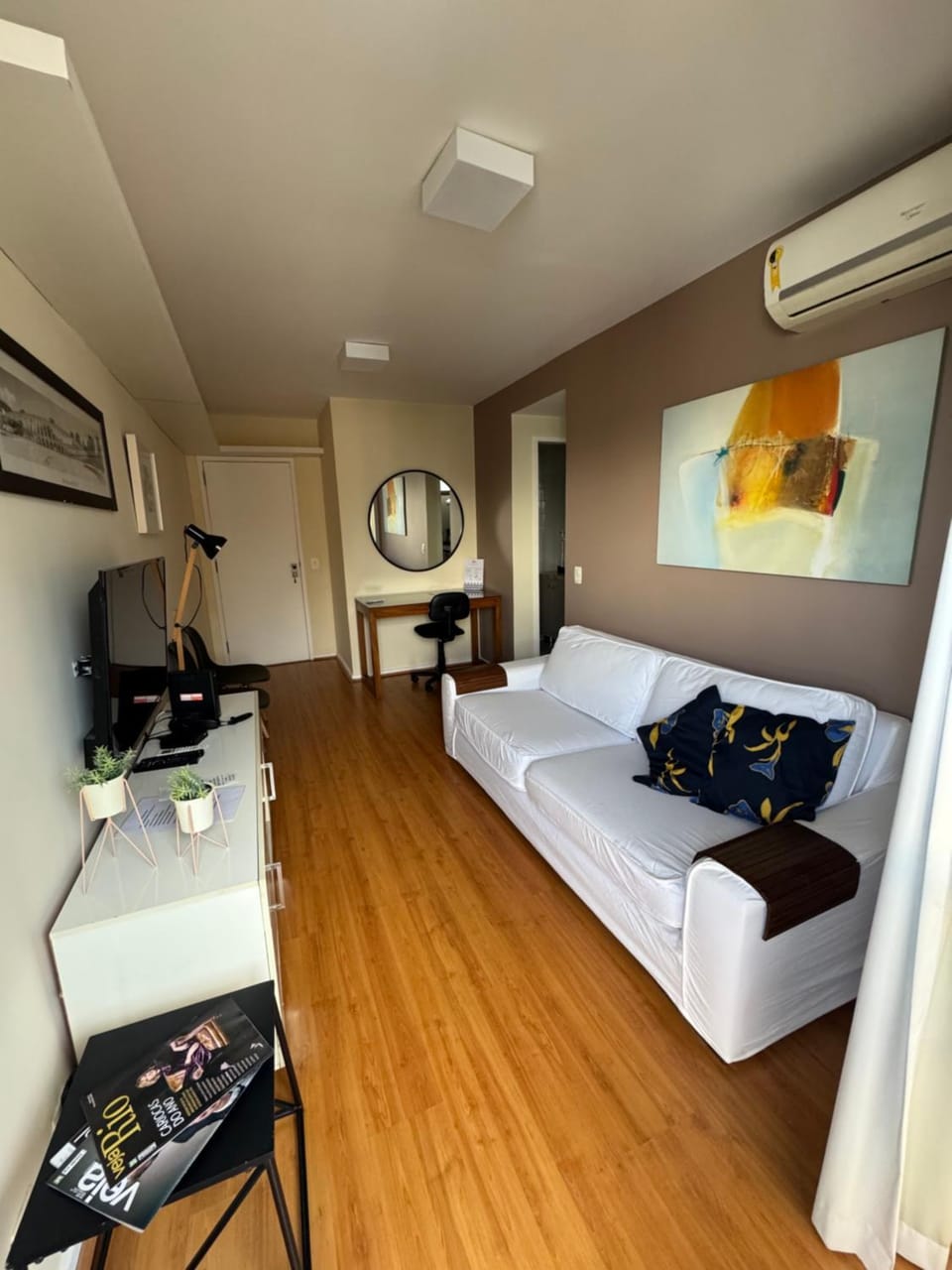 Communal lounge/ TV room, Living room
