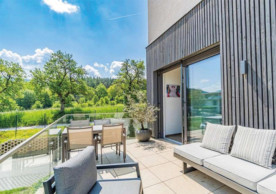 Property building, Balcony/Terrace