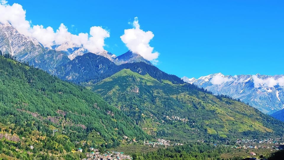 Wander Nest Manali Luxurious rooms with mountain and river view Hotel in Manali