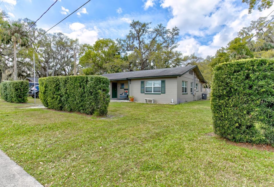 Downtown Duplex B Private Yard Great Location House in Sanford