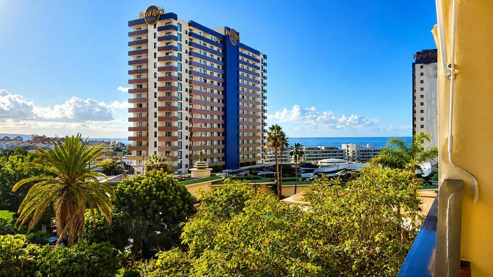 City view, City view, Sea view, Sea view