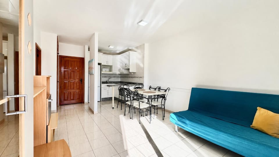 Kitchen or kitchenette, Living room, kitchen
