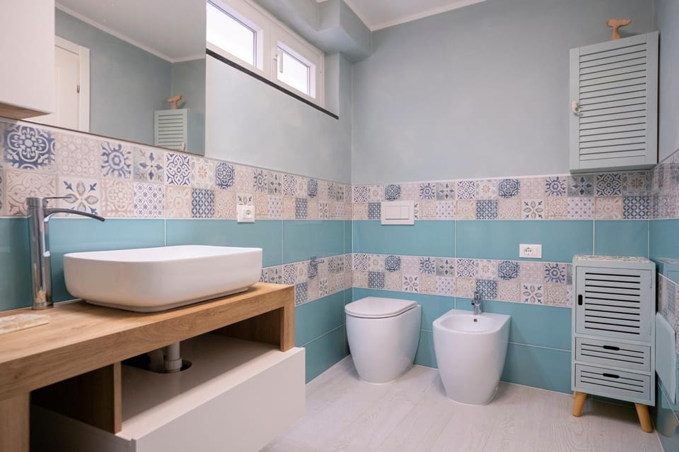 Toilet, Bathroom, Bath