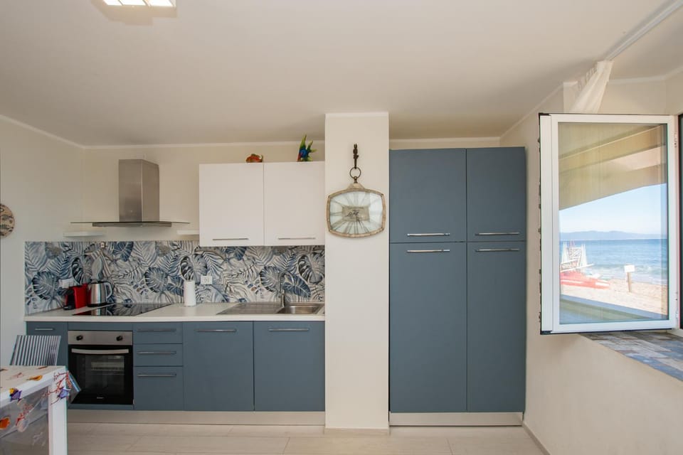 Villa Liliana - Faro - Esclusivo con Accesso Diretto alla Spiaggia Apartment in Varigotti