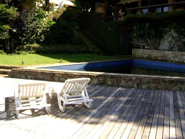 Casa de 730m2 no Exclusivo Condomínio Portogalo com Piscina Privada e Cais para iates de até 55 Pés Villa in Angra dos Reis