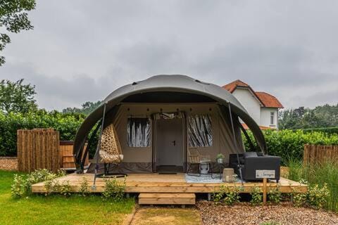 Glampinglodge luxe voor 4 pers met privé hottub Luxury tent in Limburg (province)