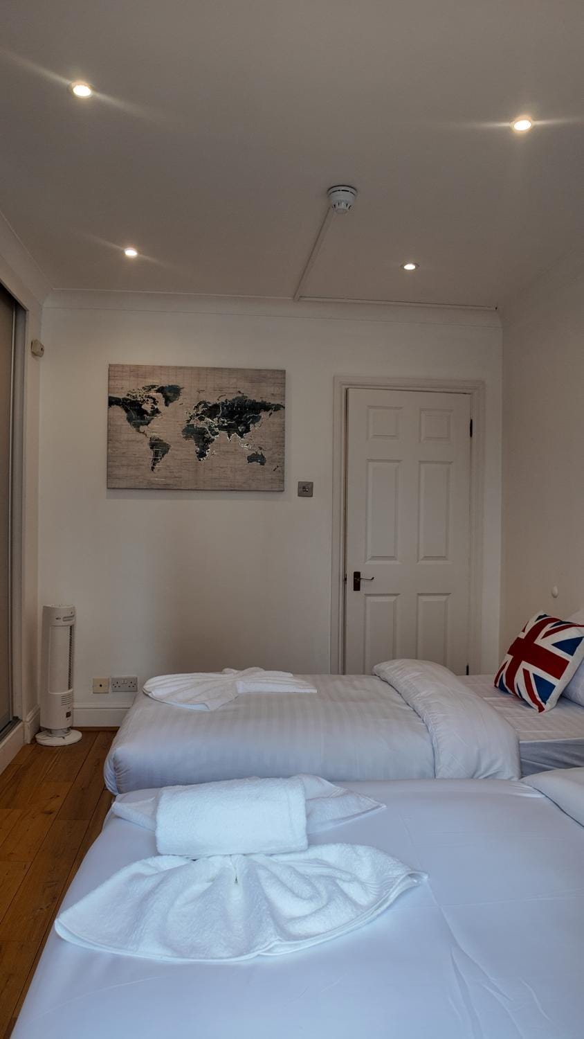 Spacious 1BHK in Upper Berkely BK4 Apartment in City of Westminster