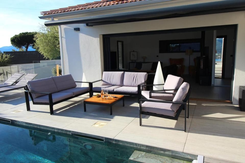 Villa d exception piscine privée 200m2 10 pers RESTONICA Les Terrasses de Ruppione Villa in Corsica