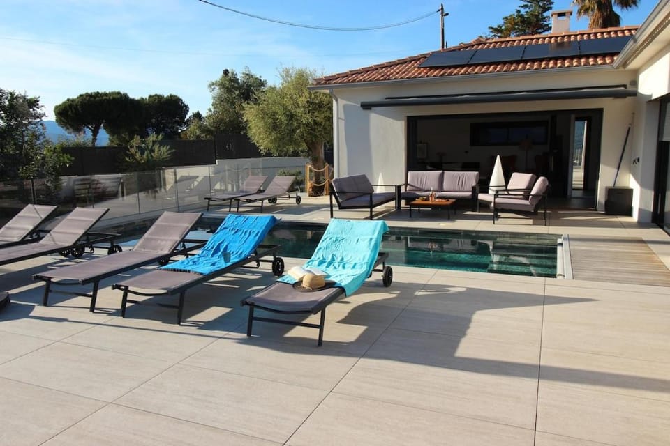 Villa d exception piscine privée 200m2 10 pers RESTONICA Les Terrasses de Ruppione Villa in Corsica