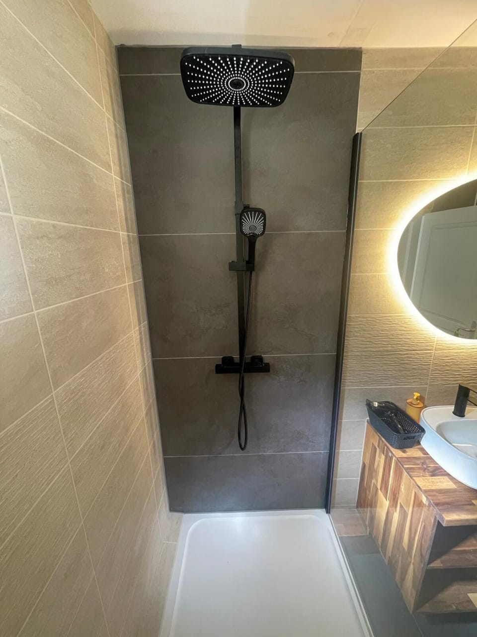 Shower, Bathroom